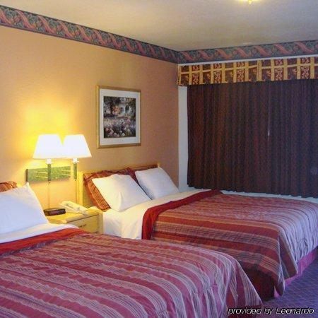 Muir Lodge Motel Мартинес Номер фото