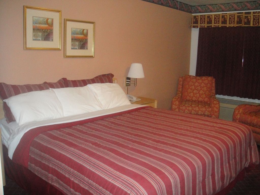 Muir Lodge Motel Мартинес Номер фото