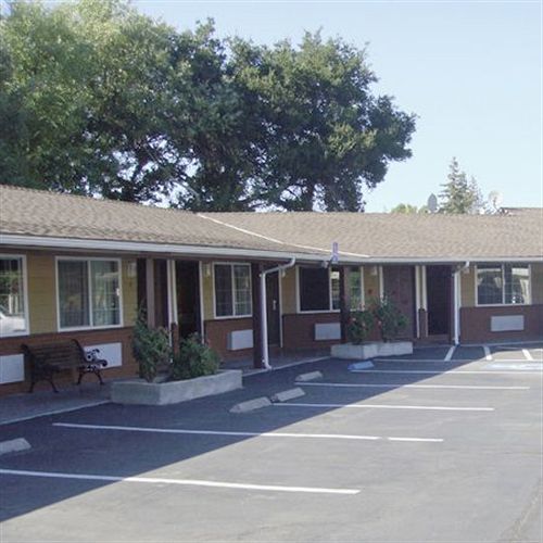 Muir Lodge Motel Мартинес Экстерьер фото